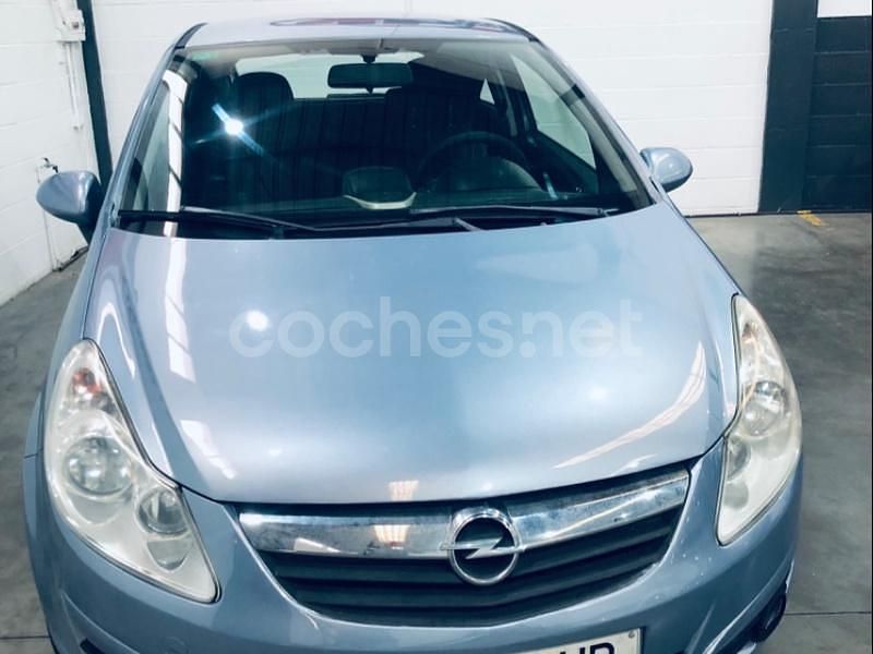 Gris / plata Usado 2008 Opel Corsa Enjoy Berlina | 2950 € (Buen precio) - Imagen 1/4