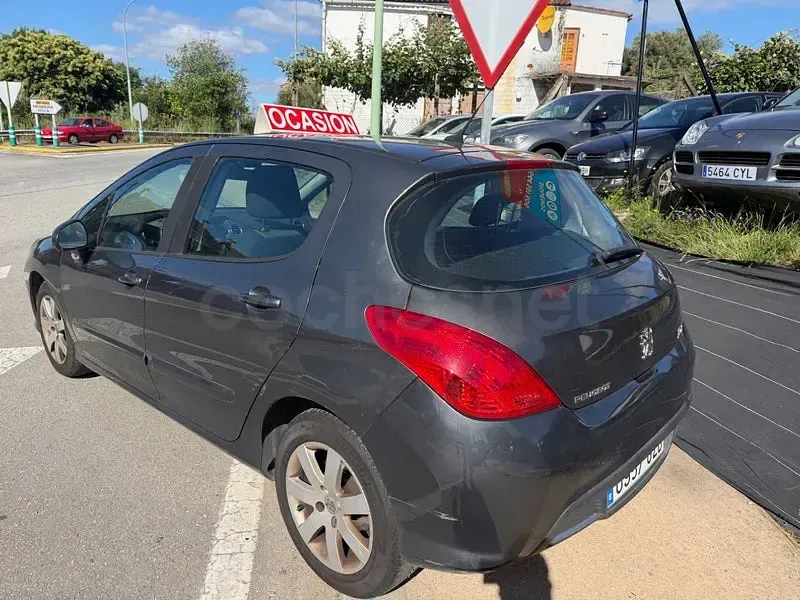 Usado Peugeot 308 110 CV (80 kW) 2010 Verde Berlina