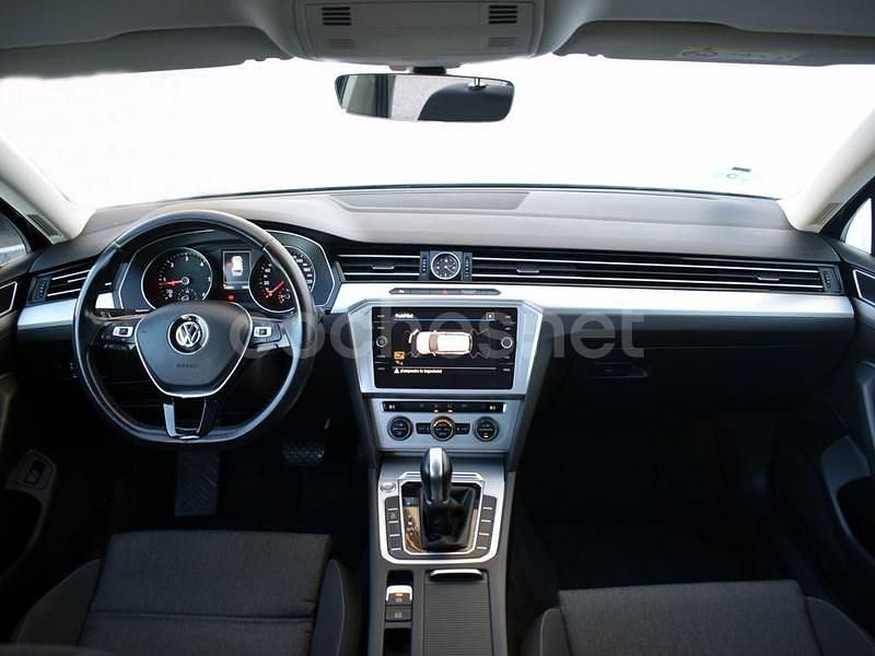 Usado VW Passat Advance 150 CV (110 kW) 2019 Azul Familiar