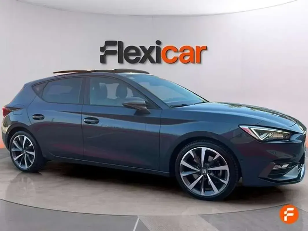 Usado Seat Leon FR 150 CV (110 kW) 2020 Gris Utilitario