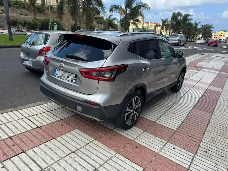Usado Nissan Qashqai N-Connecta 160 CV (117 kW) 2018 Gris / plata SUV