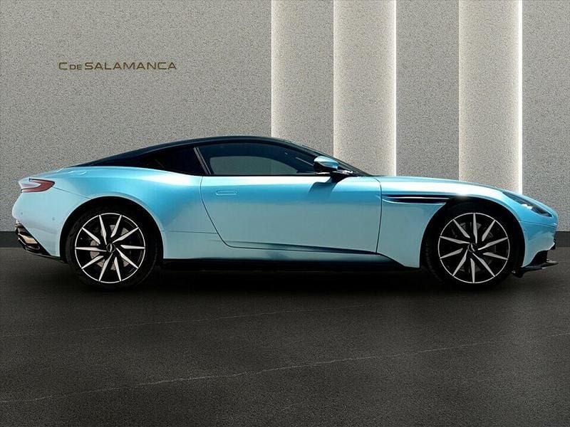 Usado Aston Martin DB11 517 CV (380 kW) 2020 Azul claro metalizado Coupe
