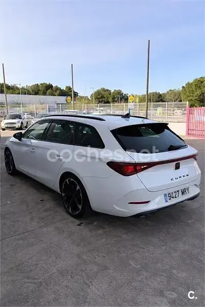 Usado Cupra Leon 150 CV (110 kW) 2024 Blanco Familiar