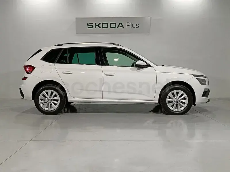 Usado Skoda Kamiq Selection 115 CV (84 kW) 2025 Blanco SUV
