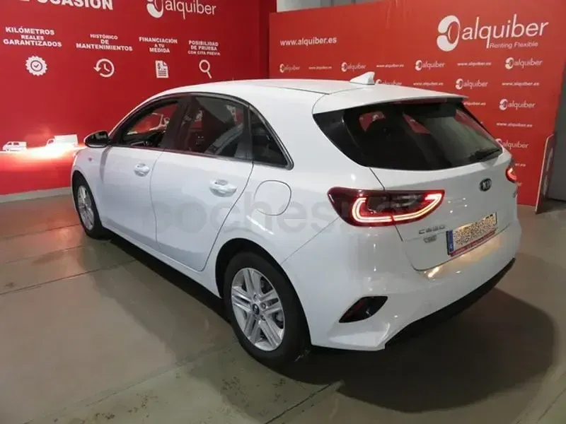 Usado Kia Ceed 136 CV (100 kW) 2021 Blanco Utilitario