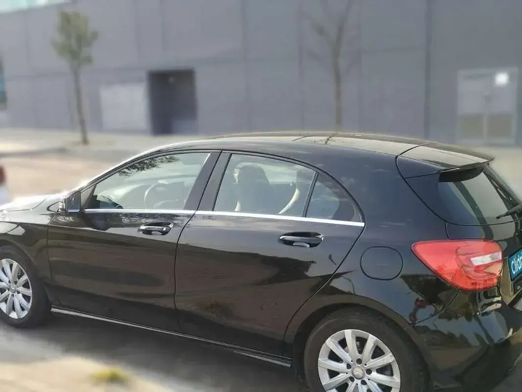 Usado Mercedes A220 Style 170 CV (125 kW) 2015 Negro Utilitario