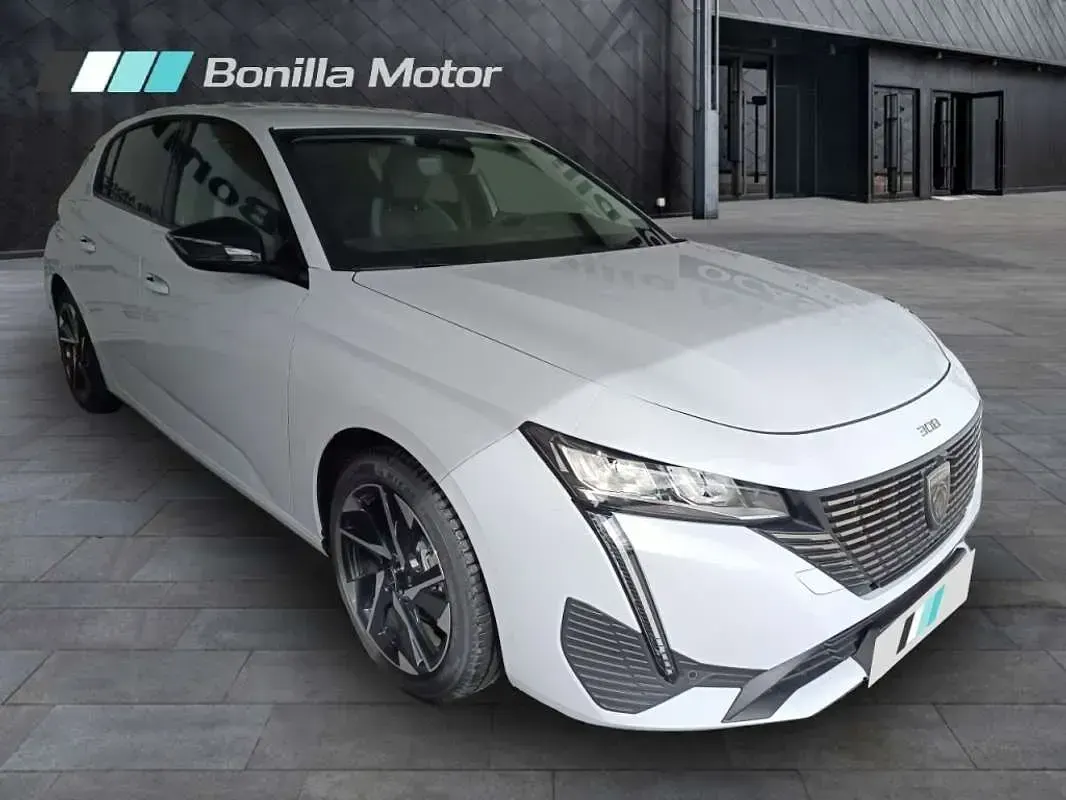 Usado Peugeot 308 Allure 131 CV (96 kW) 2025 Blanco Berlina