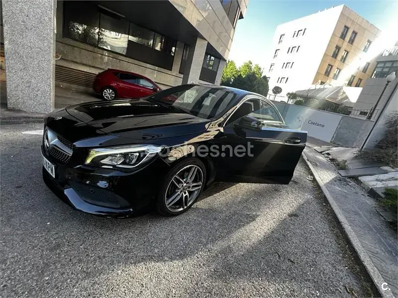 Usado Mercedes CLA200 136 CV (100 kW) 2018 Negro Berlina