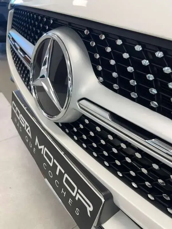 Usado Mercedes GLC200 163 CV (119 kW) 2021 Blanco SUV