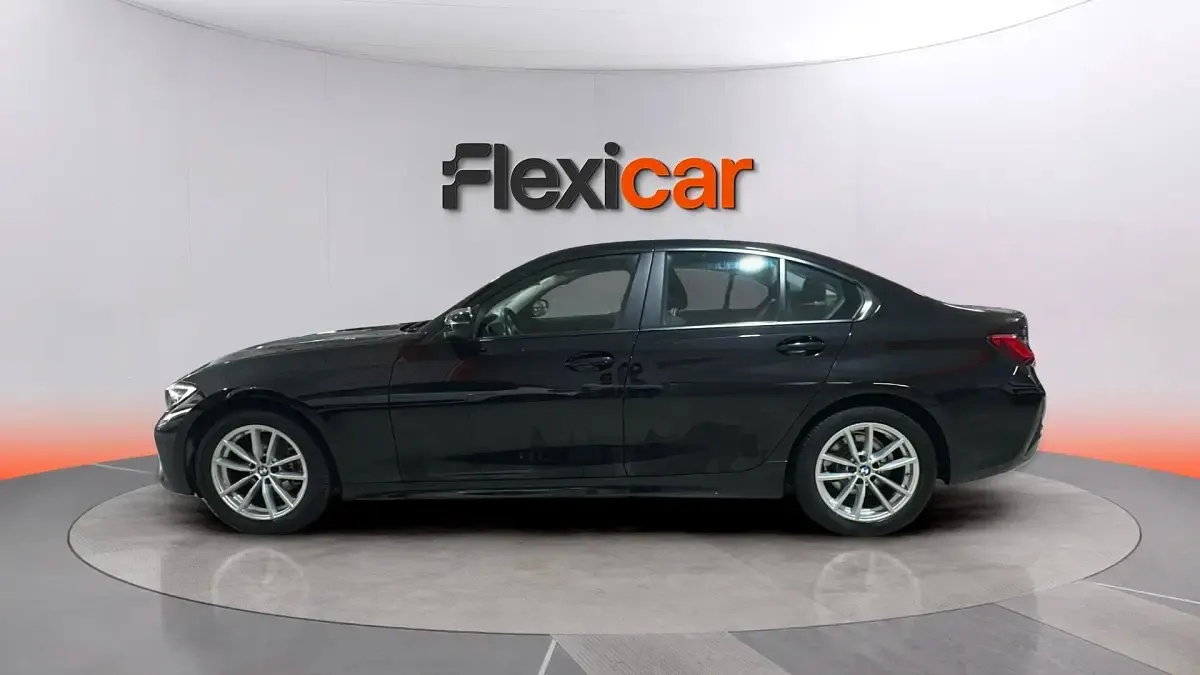 Usado BMW 318 150 CV (110 kW) 2019 Negro Berlina