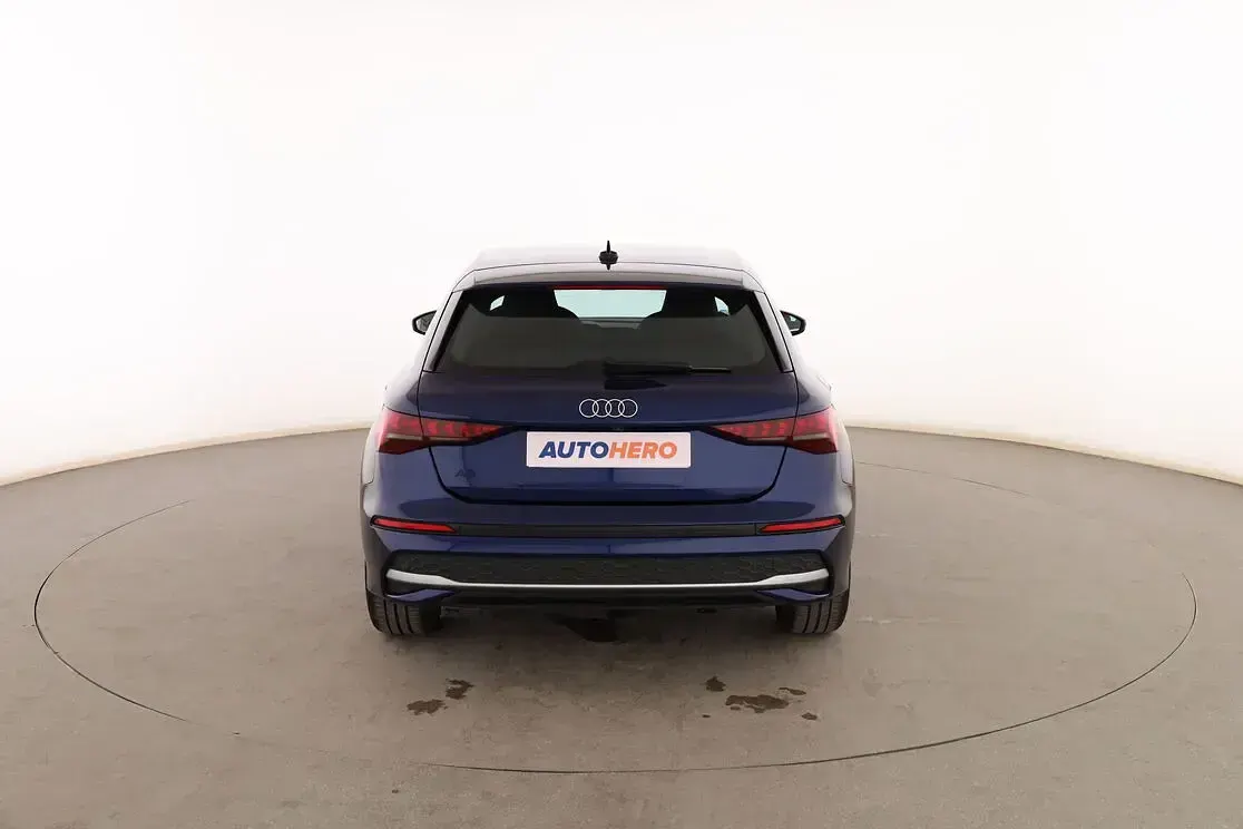 Usado Audi A3 Sportback Advanced 150 CV (110 kW) 2025 Azul Utilitario