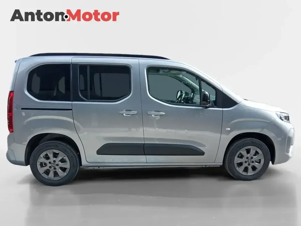 Nuevo Opel Combo S 100 CV (73 kW) 2025 Gris / plata Monovolumen