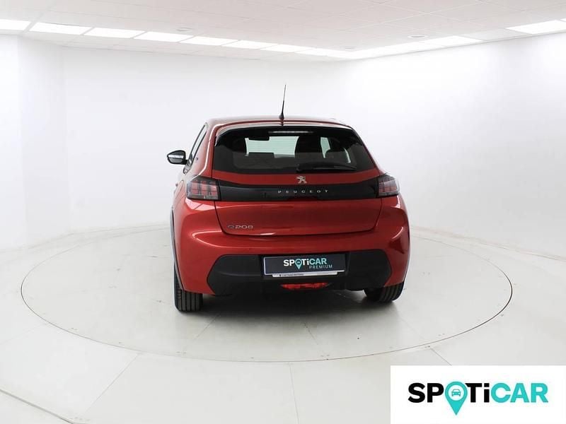 Usado Peugeot e-208 Active 100 kW (136 CV) 2023 Rojo Utilitario