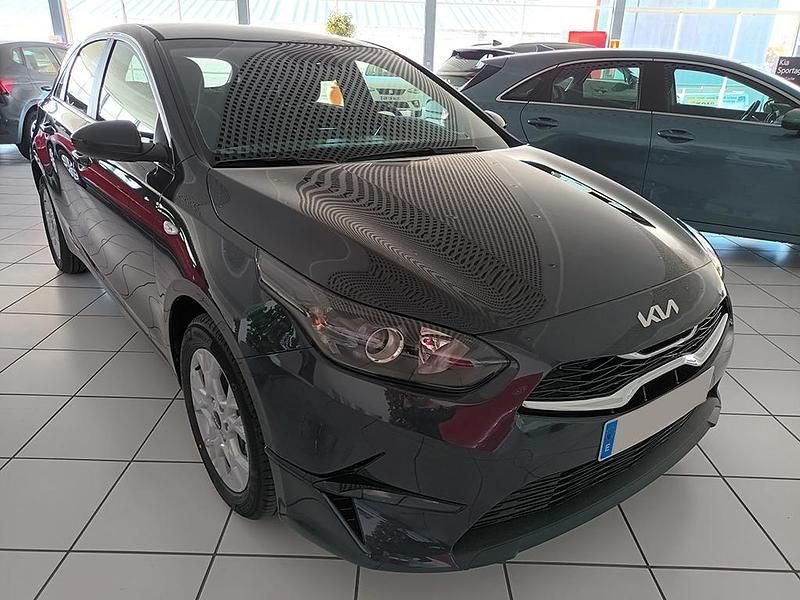 Otro Usado 2024 Kia Ceed Utilitario | 23.000 € (Un poco caro) - Imagen 1/4