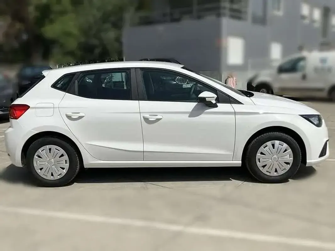 Usado Seat Ibiza Reference 80 CV (58 kW) 2023 Blanco Utilitario