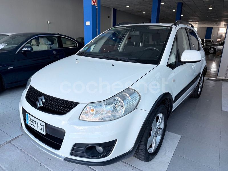 Blanco Usado 2011 Suzuki SX4 GL SUV | 7490 € - Imagen 1/4