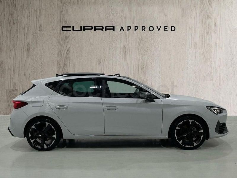 Usado Cupra Leon 150 CV (110 kW) 2024 Blanco Berlina