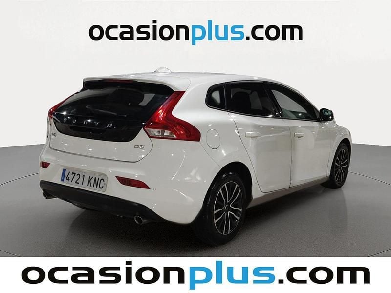 Usado Volvo V40 Momentum 150 CV (110 kW) 2018 Blanco Utilitario