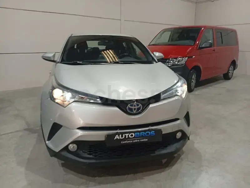 Usado Toyota C-HR Edition 122 CV (89 kW) 2019 Gris / plata SUV