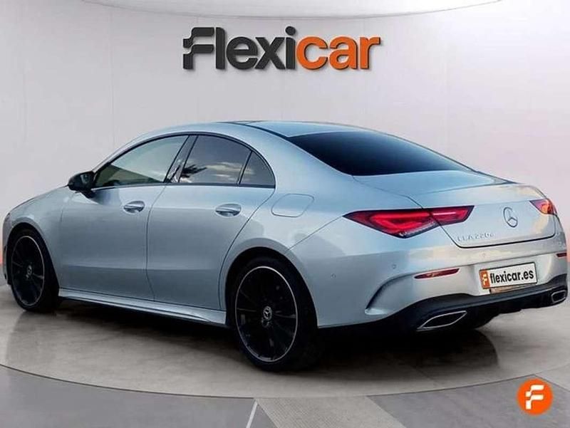 Usado Mercedes CLA220 190 CV (139 kW) 2025 Gris Berlina