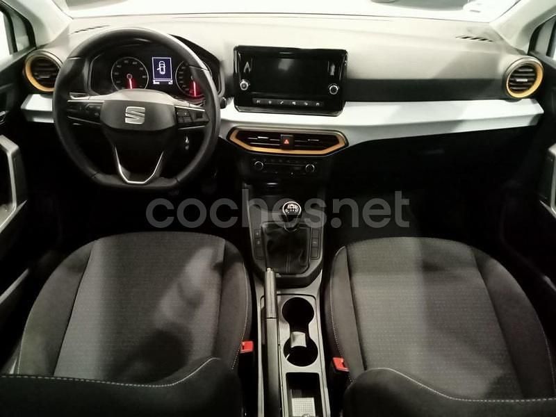 Usado Seat Ibiza Style Plus 110 CV (80 kW) 2022 Blanco Berlina
