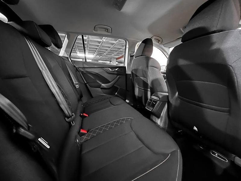 Usado Skoda Kamiq Ambition 150 CV (110 kW) 2023 Blanco candy SUV