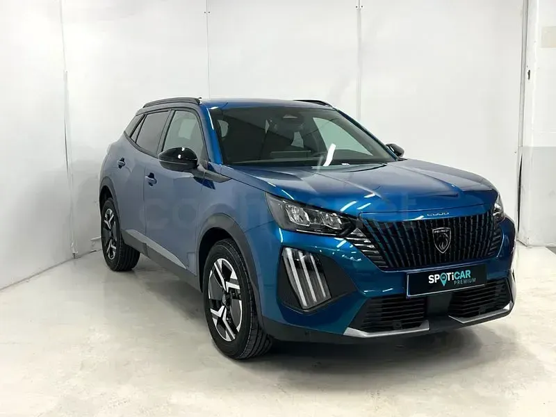 Usado Peugeot 2008 Allure 100 CV (73 kW) 2025 Azul SUV