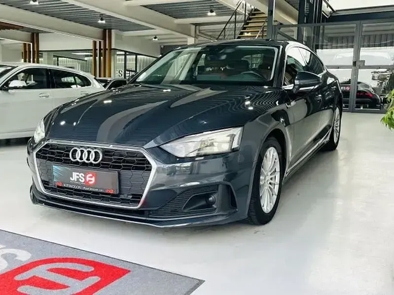 Usado Audi A5 Sportback Advanced Plus 163 CV (119 kW) 2020 Gris / plata Utilitario