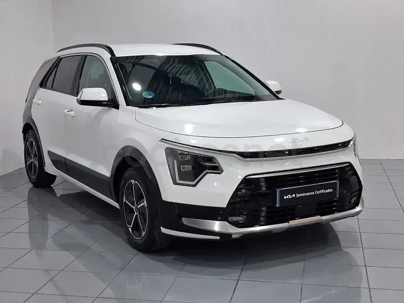 Usado Kia Niro 141 CV (103 kW) 2024 Blanco SUV