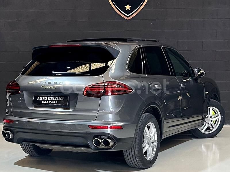 Usado Porsche Cayenne S E-Hybrid 416 CV (305 kW) 2016 Gris / plata SUV