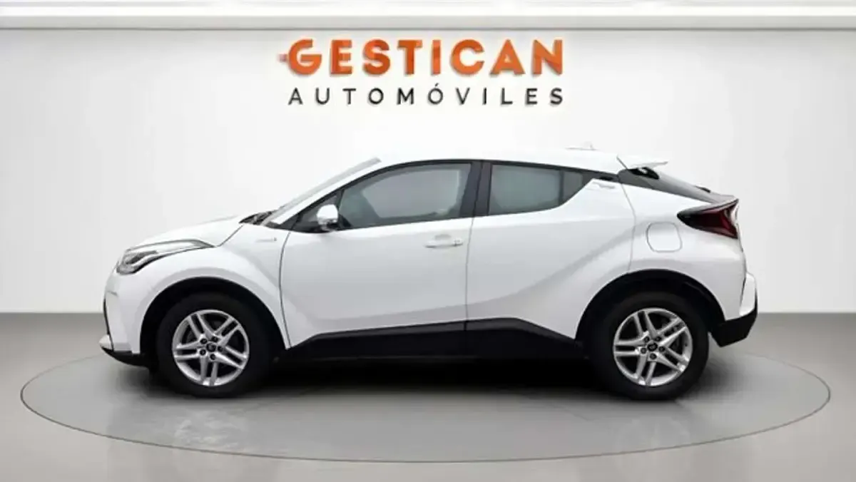 Usado Toyota C-HR Active 122 CV (89 kW) 2022 Blanco SUV