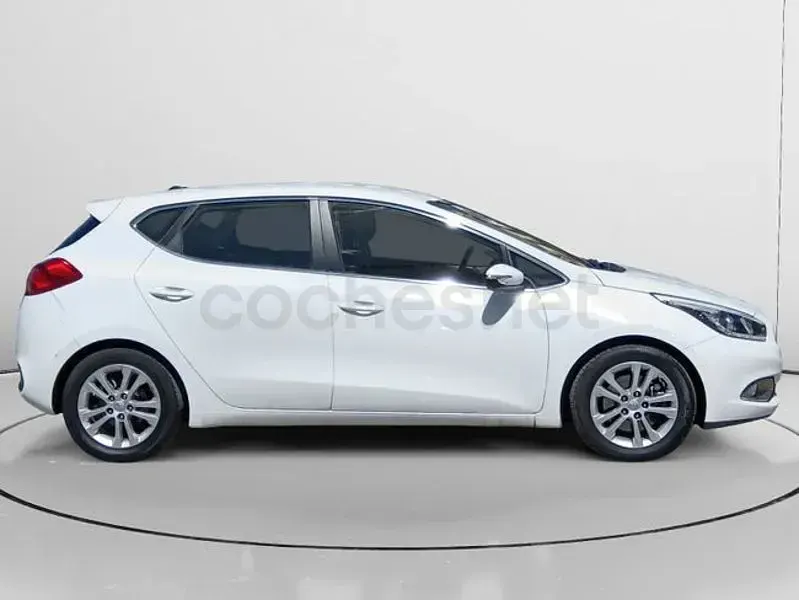 Usado Kia Ceed GT 90 CV (66 kW) 2014 Blanco Berlina