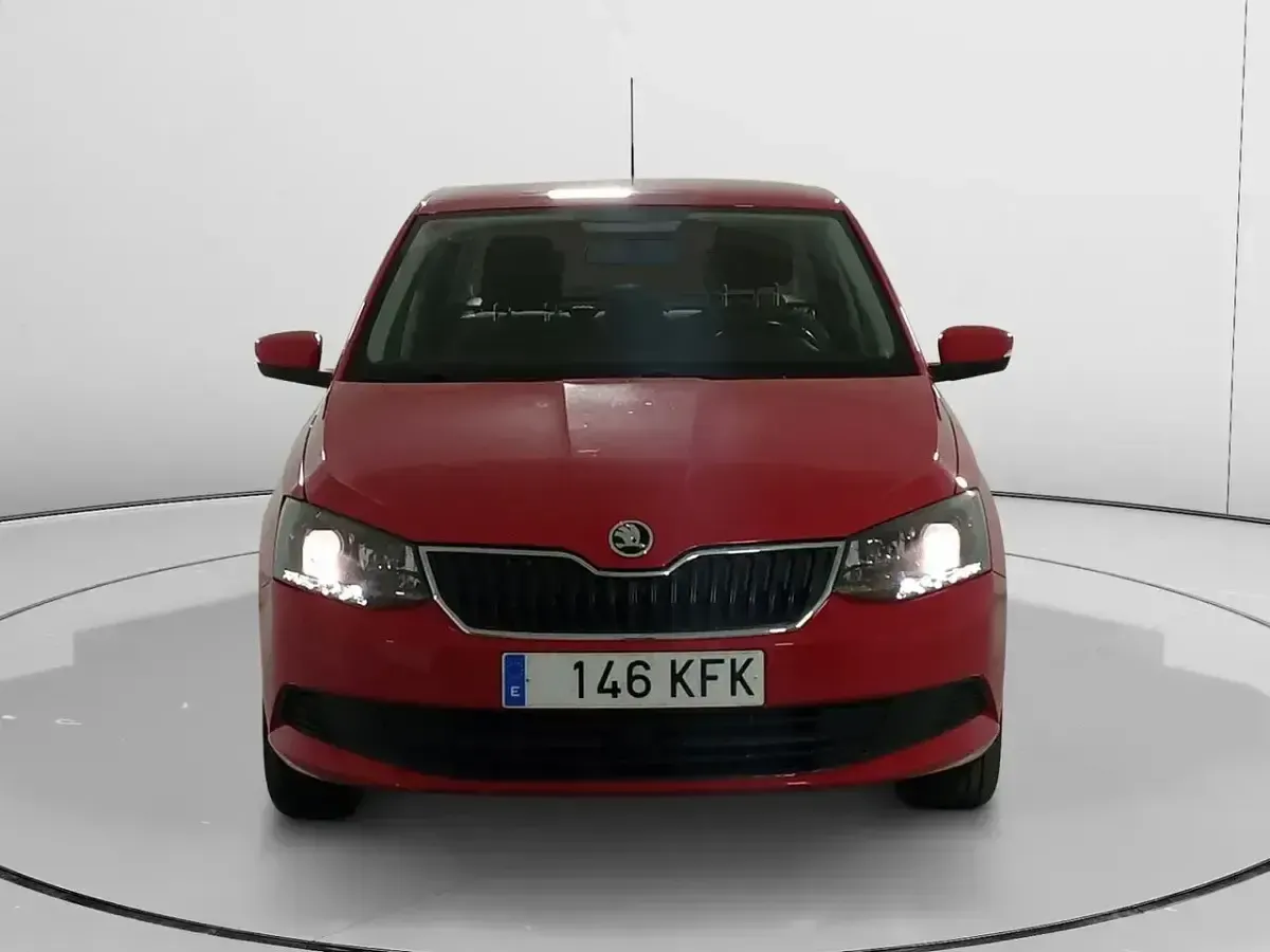 Usado Skoda Fabia Ambition 75 CV (55 kW) 2017 Rojo Berlina