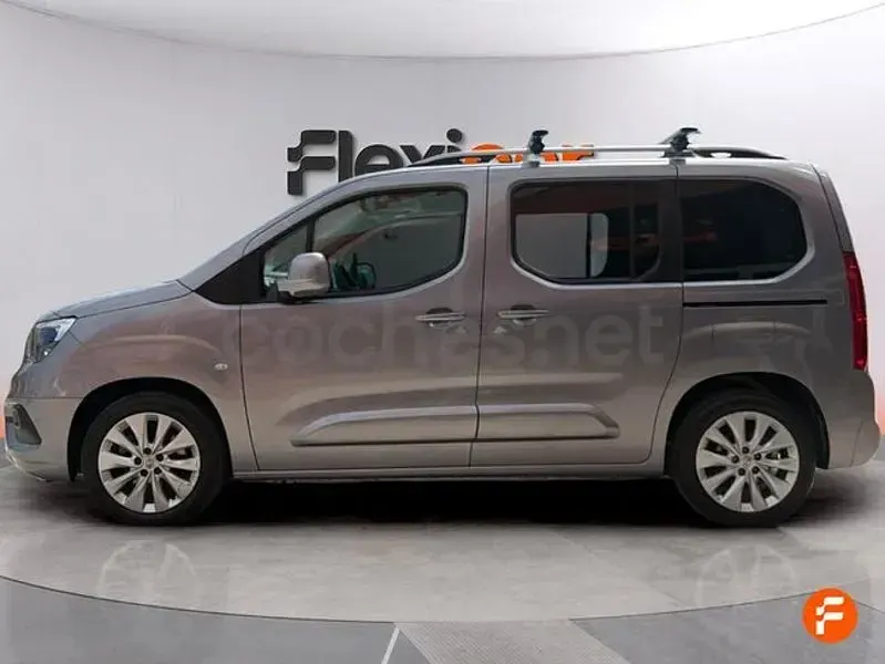 Usado Opel Combo Life Innovation 130 CV (95 kW) 2019 Gris / plata Monovolumen