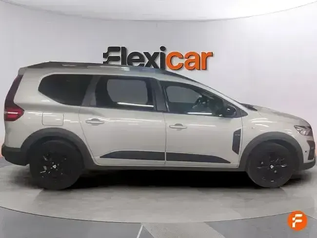 Usado Dacia Jogger Comfort 100 CV (73 kW) 2022 Gris Monovolumen