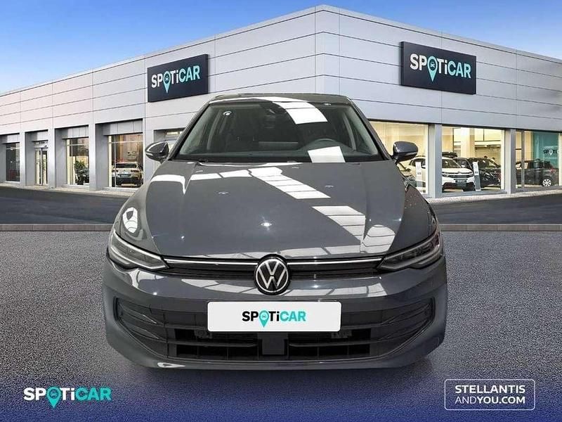 Usado VW Golf VIII 116 CV (85 kW) 2025 Gris Utilitario