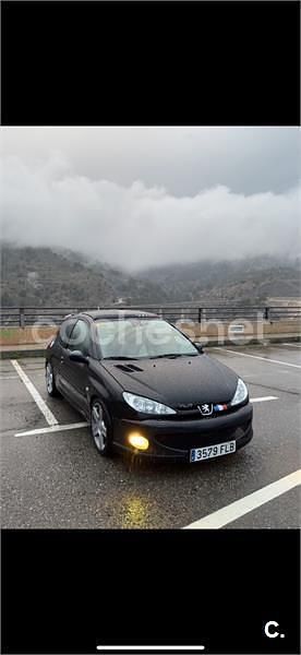 Negro Usado 2000 Peugeot 206 GTi Berlina | 4500 € (Precio justo) - Imagen 1/4