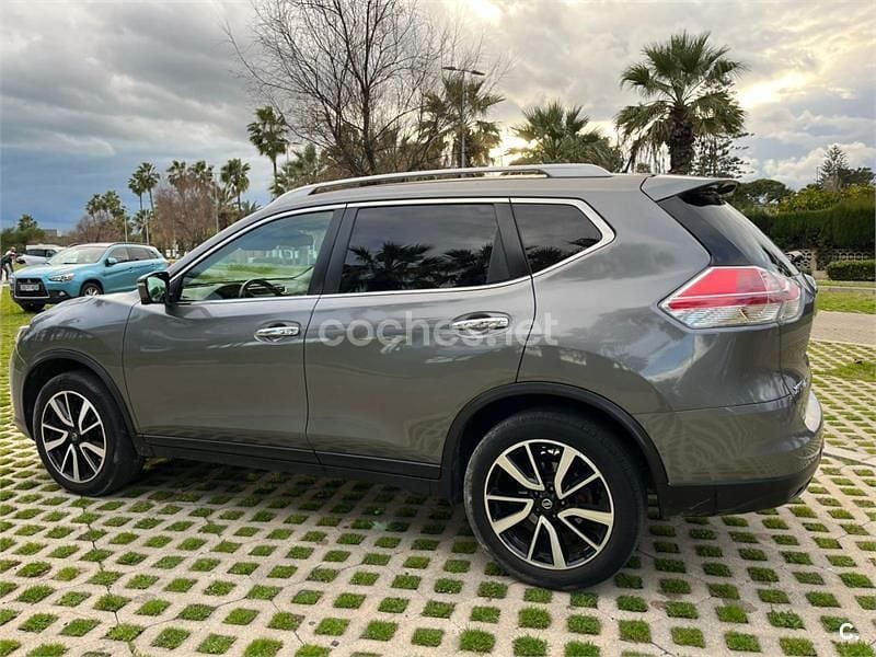 Usado Nissan X-Trail N-Connecta 130 CV (95 kW) 2016 Gris / plata SUV