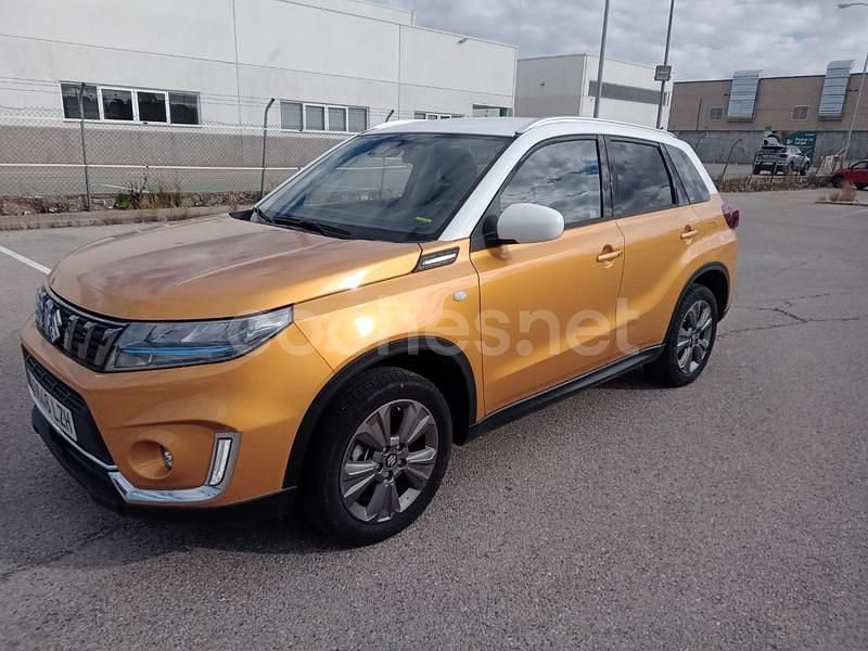 Usado Suzuki Vitara 116 CV (85 kW) 2022 Amarillo SUV