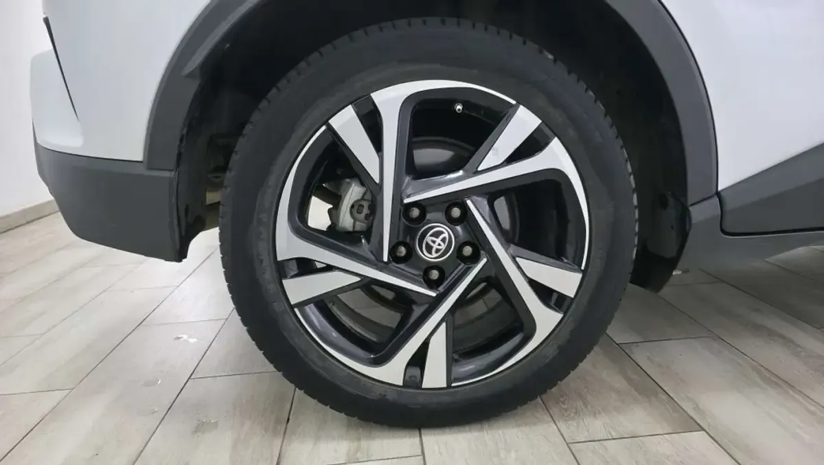 Usado Toyota C-HR Advance 122 CV (89 kW) 2021 Blanco SUV