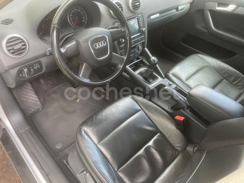 Gris / plata Usado 2009 Audi A3 Sportback Attraction Berlina | 7000 € (Buen precio) - Imagen 1/4