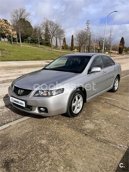 Usado Honda Accord Comfort 155 CV (114 kW) 2005 Gris / plata Berlina