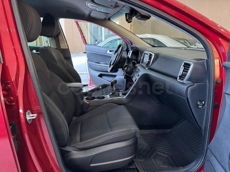 Usado Kia Sportage 115 CV (84 kW) 2016 Granate SUV