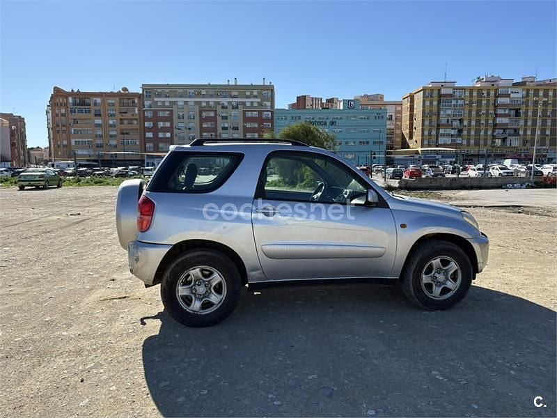 Usado Toyota RAV4 Luna 125 CV (91 kW) 2002 Gris / plata SUV