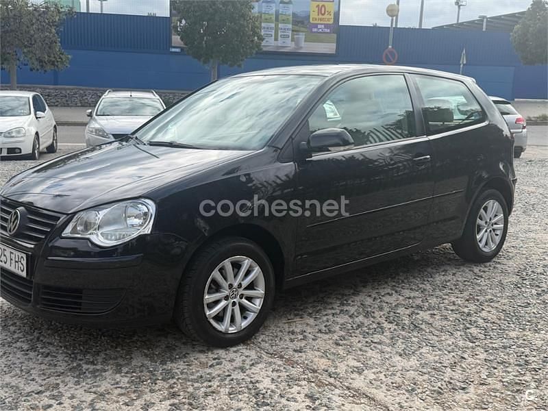 Usado VW Polo Edition 70 CV (51 kW) 2006 Negro Utilitario