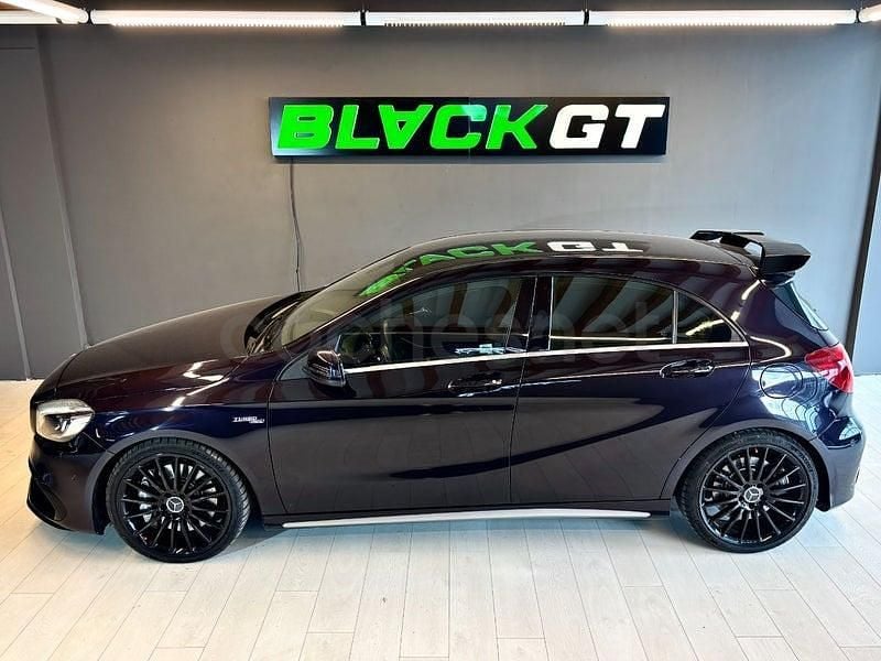 Usado Mercedes A45 AMG 381 CV (280 kW) 2016 Violeta / lila Berlina