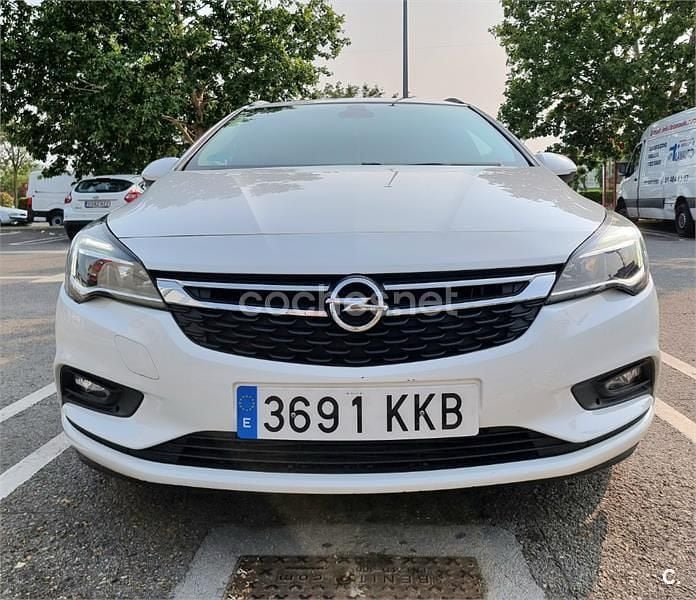 Blanco Usado 2018 Opel Astra Business Familiar | 6500 € (Buen precio) - Imagen 1/4