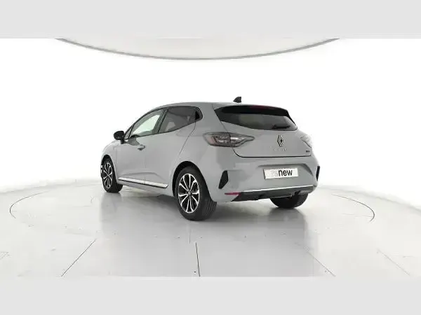 Usado Renault Clio V Techno 143 CV (105 kW) 2025 Gris Berlina