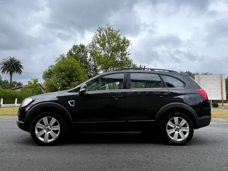 Usado Chevrolet Captiva 150 CV (110 kW) 2010 Negro SUV