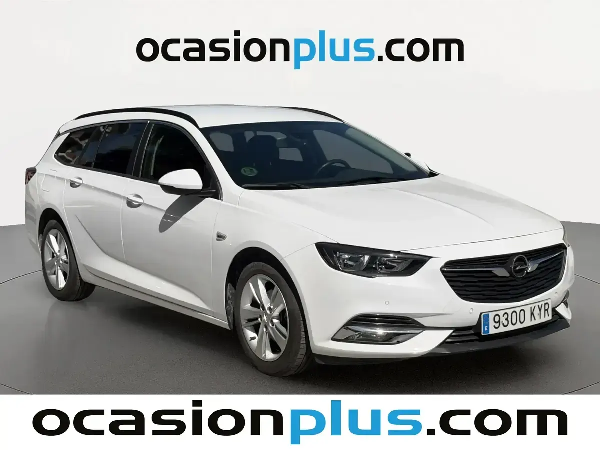 Usado Opel Insignia Selective 110 CV (80 kW) 2019 Blanco Familiar